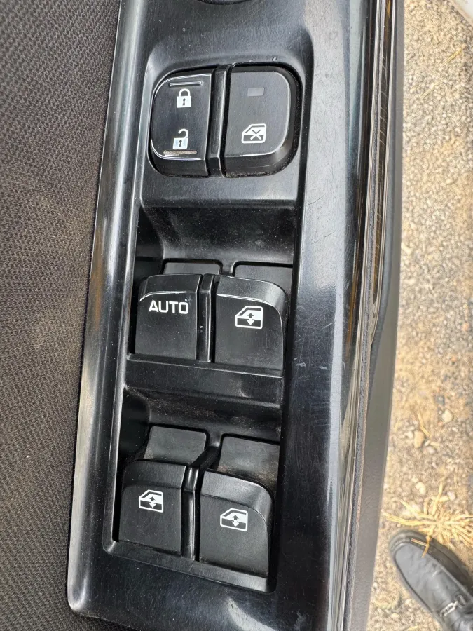 2016 BaoJun 310 1.2L 82HP L4 5MT,autocango,china used car exporter,china ev exporter,chinese used car exporter,chinese used ev exporter