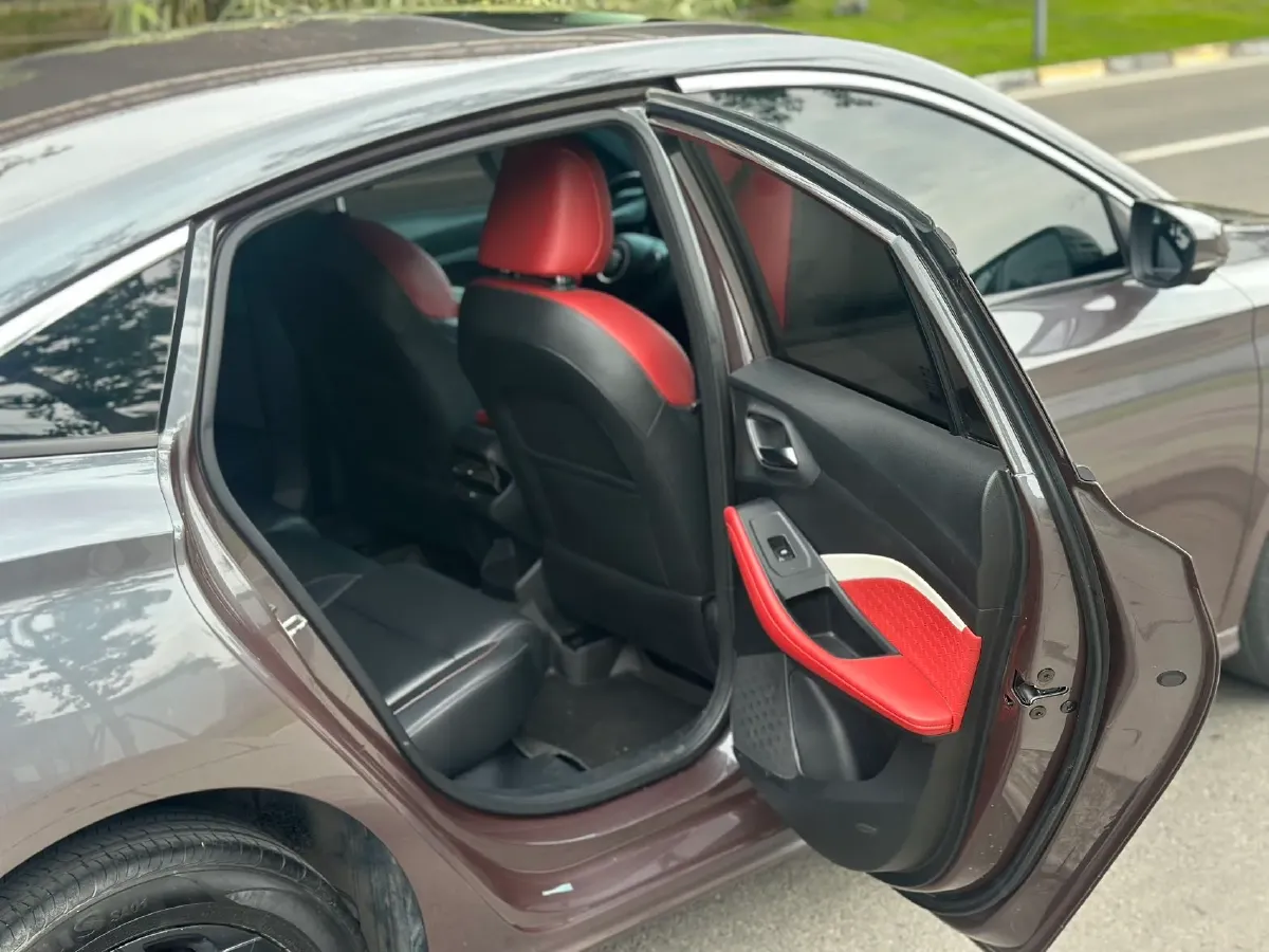 2021 MG 5 1.5L 120HP L4 CVT,autocango,china used car exporter,china ev exporter,chinese used car exporter,chinese used ev exporter