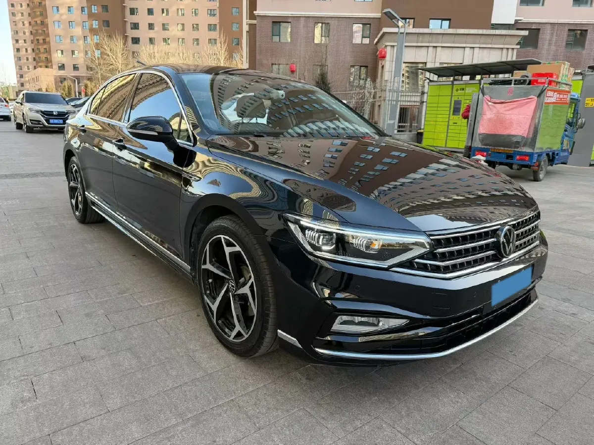 2023 Volkswagen Magotan 2.0T 186HP L4 7DCT,autocango,china used car exporter,china ev exporter,chinese used car exporter,chinese used ev exporter