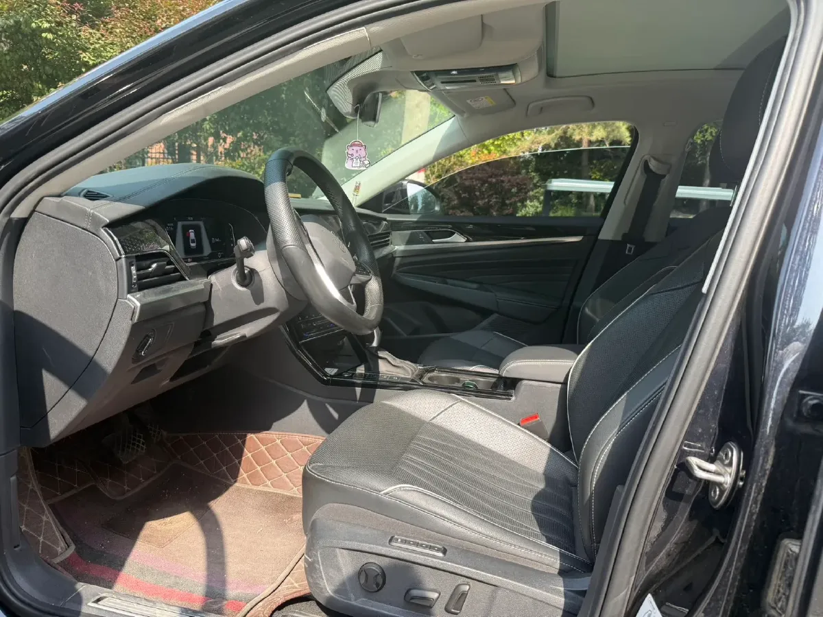 2022 Xpeng P7 BEV 60.2KWH,autocango,china used car exporter,china ev exporter,chinese used car exporter,chinese used ev exporter