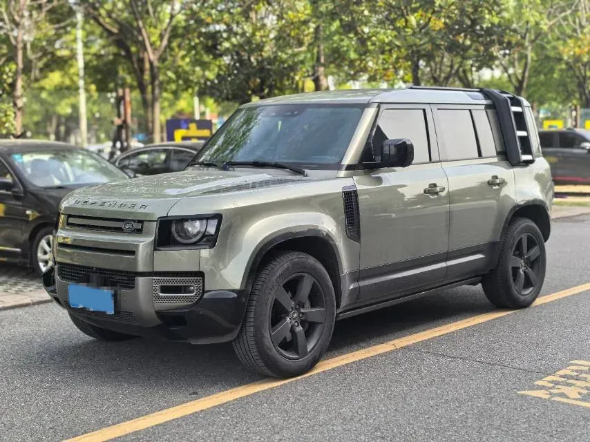 2022 Land Rover Defender 3.0T 400HP L6 8AT,autocango,china used car exporter,china ev exporter,chinese used car exporter,chinese used ev exporter