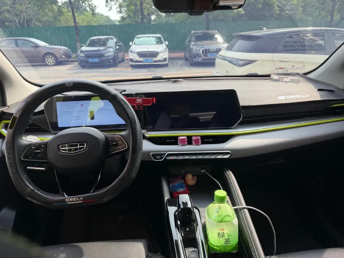 2022 Geely Coolray 1.5T 181HP L4 7DCT,autocango,china used car exporter,china ev exporter,chinese used car exporter,chinese used ev exporter