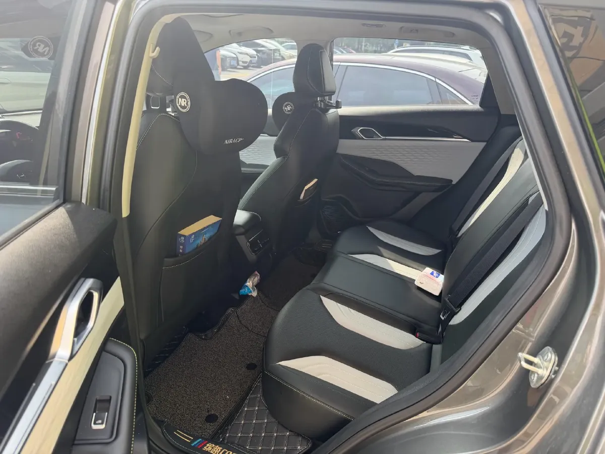 2022 Geely Coolray 1.5T 181HP L4 7DCT,autocango,china used car exporter,china ev exporter,chinese used car exporter,chinese used ev exporter