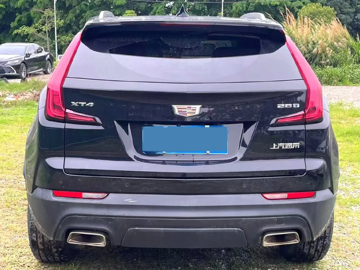 2022 Cadillac XT4 2.0T 237HP L4 9AT,autocango,china used car exporter,china ev exporter,chinese used car exporter,chinese used ev exporter