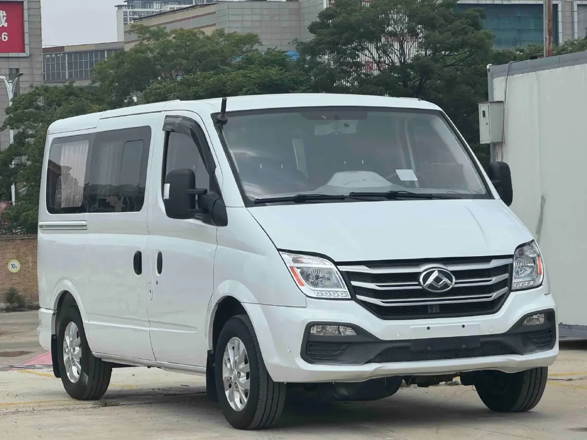 2021 MAXUS XinTu V80 2.0T 139HP L4 6MT,autocango,china used car exporter,china ev exporter,chinese used car exporter,chinese used ev exporter
