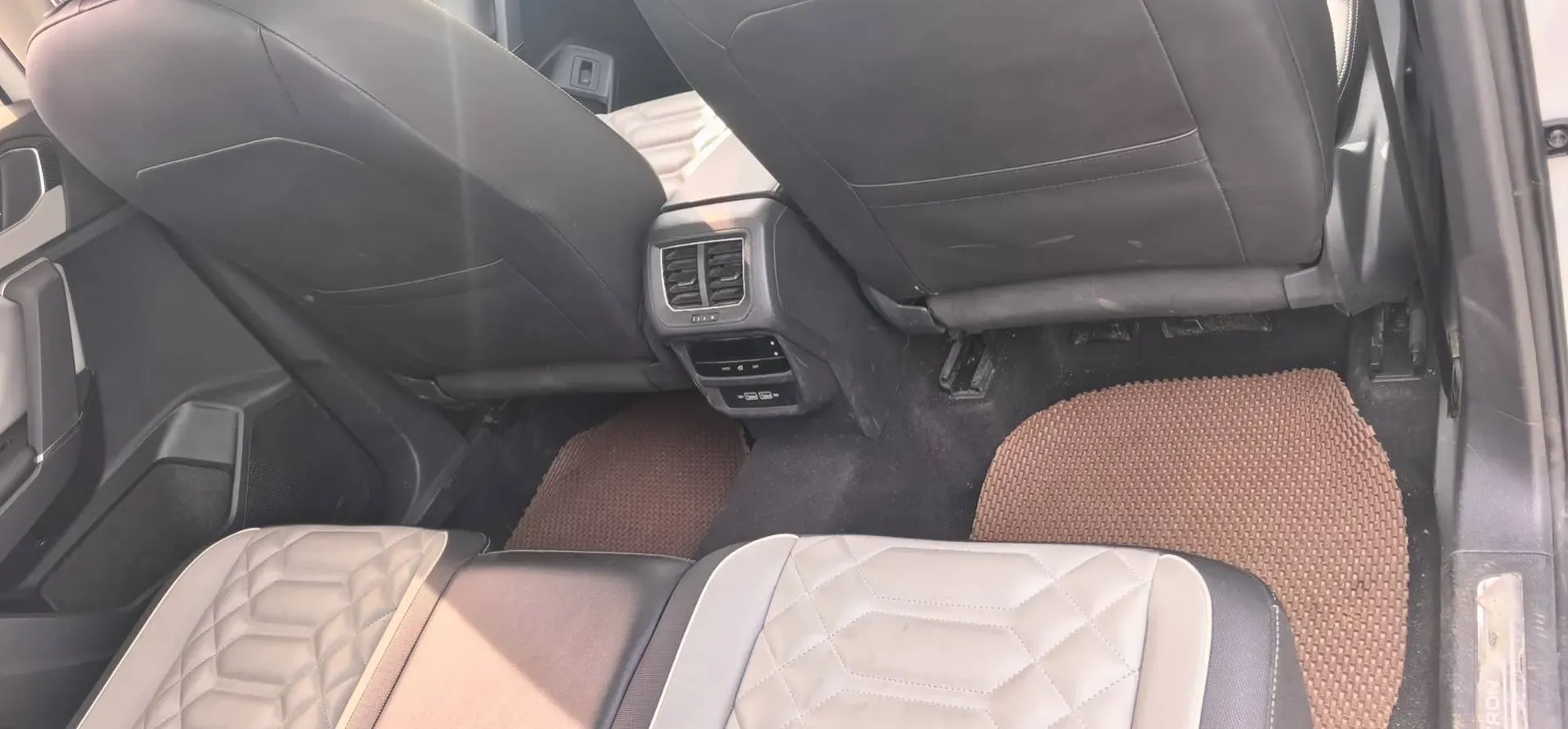 2023 Volkswagen Tayron 2.0T 186HP L4 7DCT,autocango,china used car exporter,china ev exporter,chinese used car exporter,chinese used ev exporter