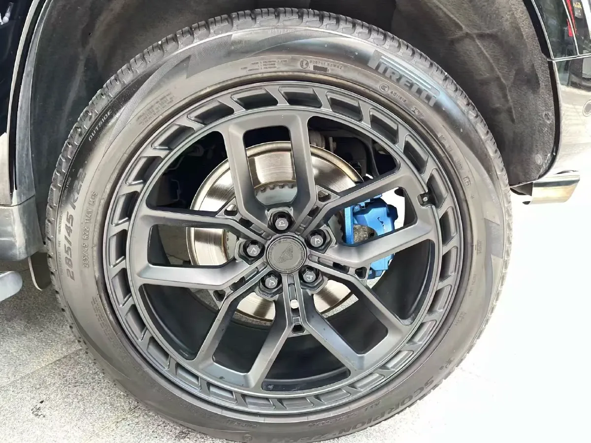 2022 Land Rover Defender 3.0T 400HP L6 8AT,autocango,china used car exporter,china ev exporter,chinese used car exporter,chinese used ev exporter