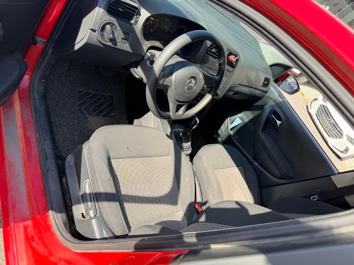 2016 Volkswagen Polo 1.4L 90HP L4 6AT,autocango,china used car exporter,china ev exporter,chinese used car exporter,chinese used ev exporter