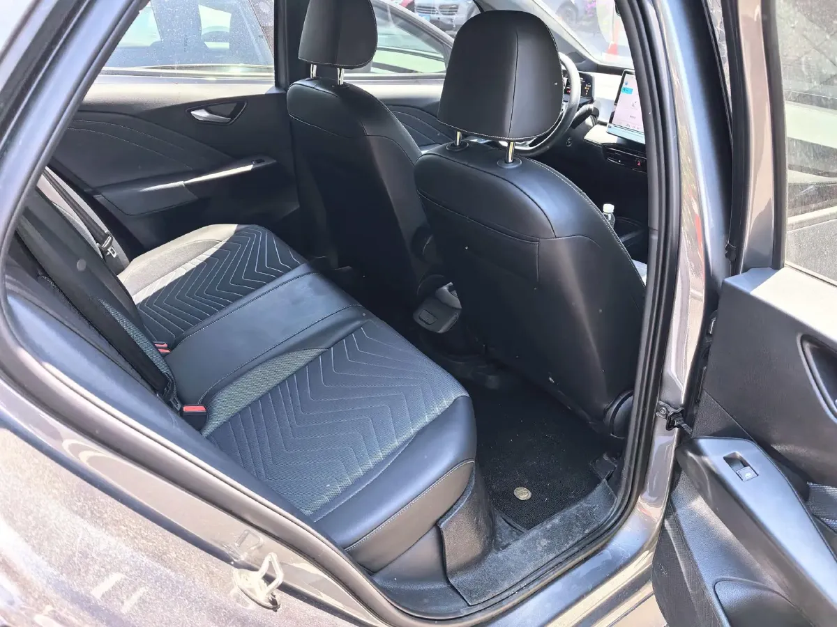 2025 Volkswagen ID.3 BEV 52.8KWH,autocango,china used car exporter,china ev exporter,chinese used car exporter,chinese used ev exporter