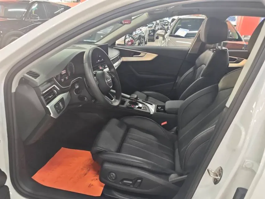 2020 Audi A4L 2.0T 190HP L4 7DCT,autocango,china used car exporter,china ev exporter,chinese used car exporter,chinese used ev exporter