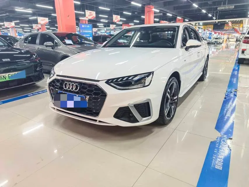 2020 Audi A4L 2.0T 190HP L4 7DCT,autocango,china used car exporter,china ev exporter,chinese used car exporter,chinese used ev exporter