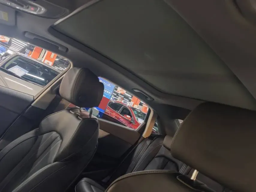 2020 Audi A4L 2.0T 190HP L4 7DCT,autocango,china used car exporter,china ev exporter,chinese used car exporter,chinese used ev exporter