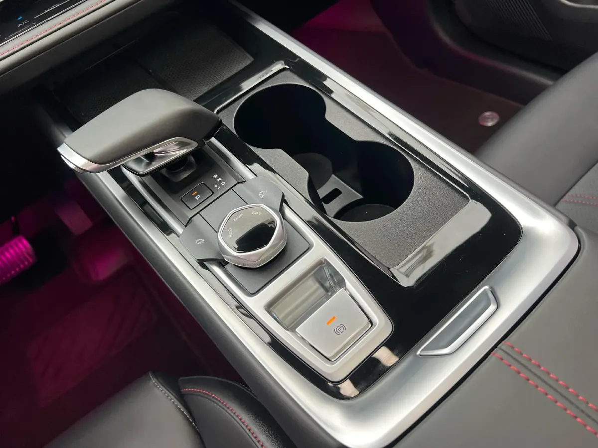 2025 ChangAn CS55 Plus 1.5T 192HP L4 7DCT,autocango,china used car exporter,china ev exporter,chinese used car exporter,chinese used ev exporter