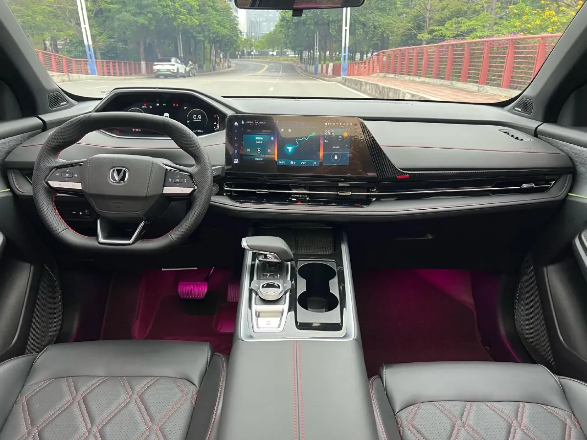 2025 ChangAn CS55 Plus 1.5T 192HP L4 7DCT,autocango,china used car exporter,china ev exporter,chinese used car exporter,chinese used ev exporter