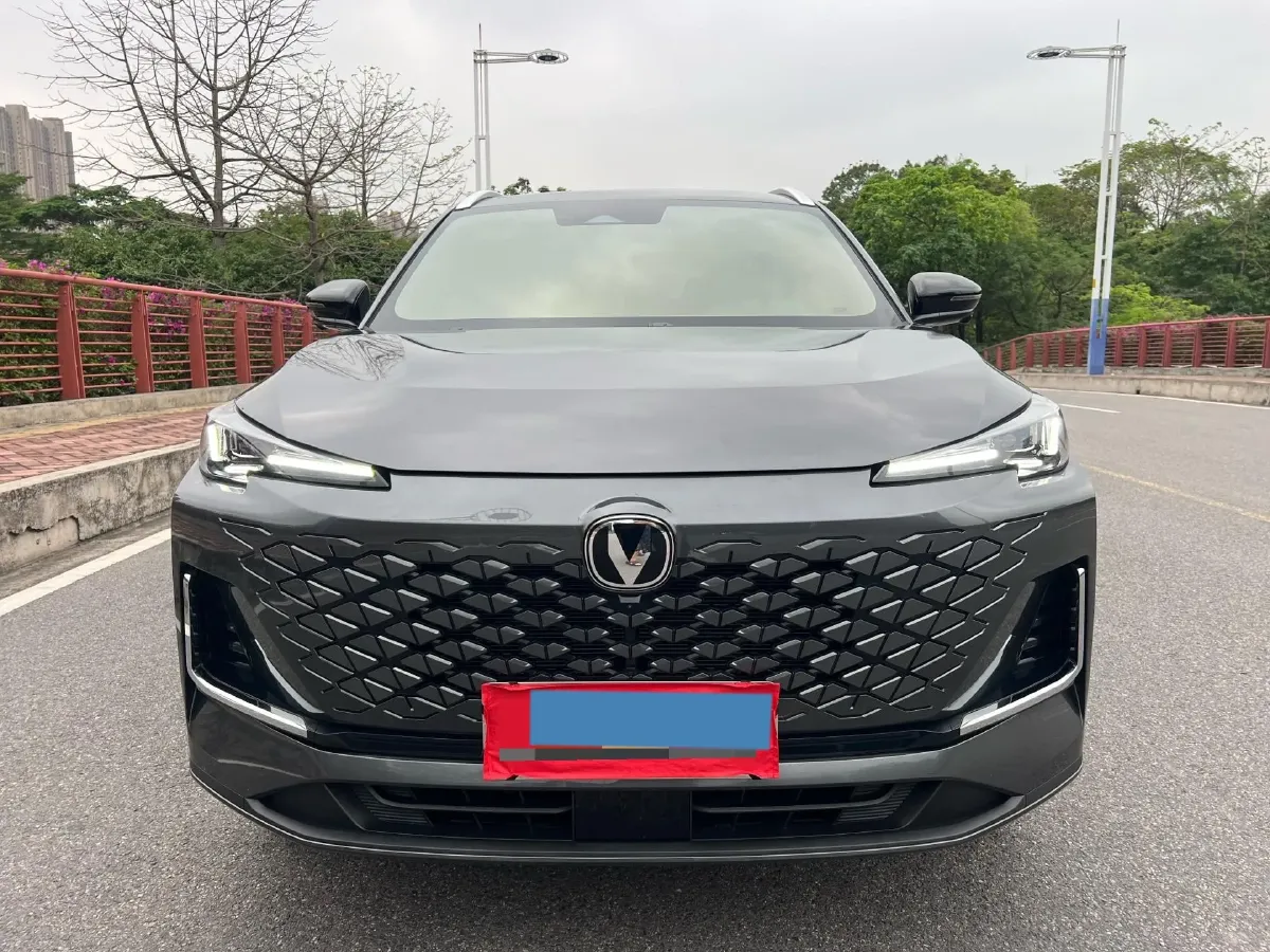 2025 ChangAn CS55 Plus 1.5T 192HP L4 7DCT,autocango,china used car exporter,china ev exporter,chinese used car exporter,chinese used ev exporter