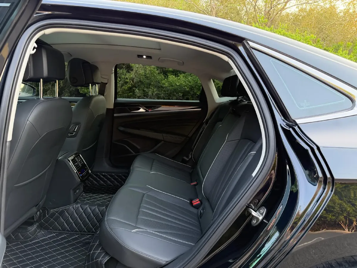 2024 Volkswagen Passat 2.0T 186HP L4 7DCT,autocango,china used car exporter,china ev exporter,chinese used car exporter,chinese used ev exporter