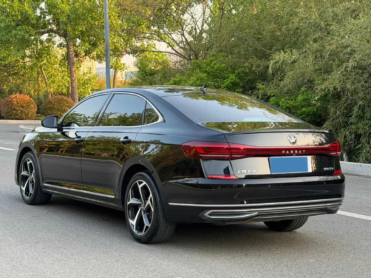 2024 Volkswagen Passat 2.0T 186HP L4 7DCT,autocango,china used car exporter,china ev exporter,chinese used car exporter,chinese used ev exporter