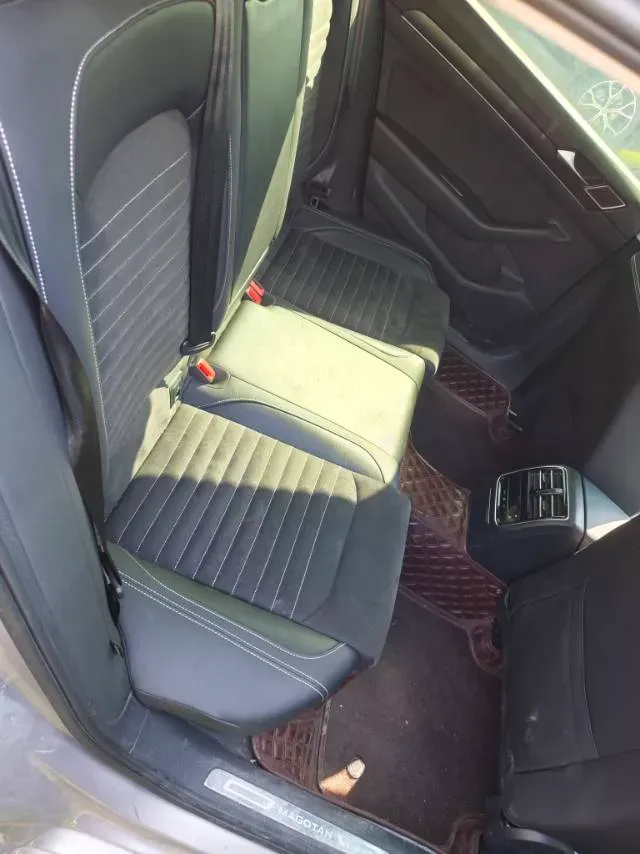 2021 Volkswagen Magotan 2.0T 186HP L4 7DCT,autocango,china used car exporter,china ev exporter,chinese used car exporter,chinese used ev exporter