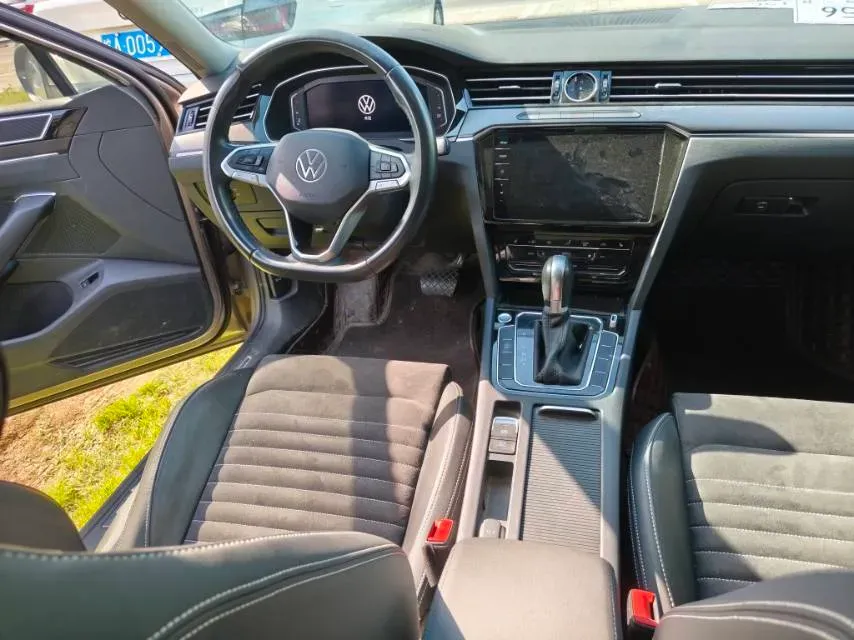 2021 Volkswagen Magotan 2.0T 186HP L4 7DCT,autocango,china used car exporter,china ev exporter,chinese used car exporter,chinese used ev exporter