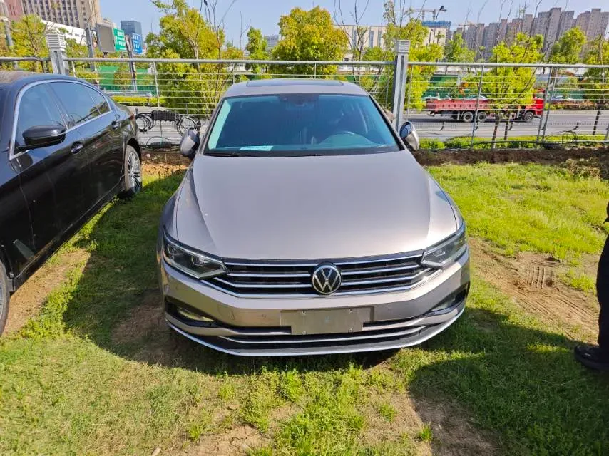 2021 Volkswagen Magotan 2.0T 186HP L4 7DCT,autocango,china used car exporter,china ev exporter,chinese used car exporter,chinese used ev exporter