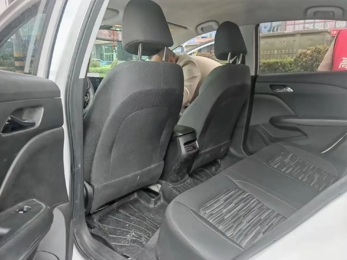 2023 Chevrolet Monza 1.5L 113HP L4 6DCT,autocango,china used car exporter,china ev exporter,chinese used car exporter,chinese used ev exporter