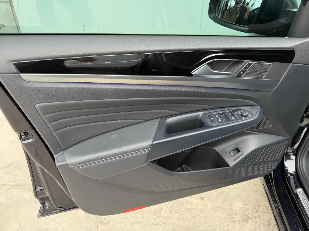 2023 Volkswagen Passat 2.0T 186HP L4 7DCT,autocango,china used car exporter,china ev exporter,chinese used car exporter,chinese used ev exporter