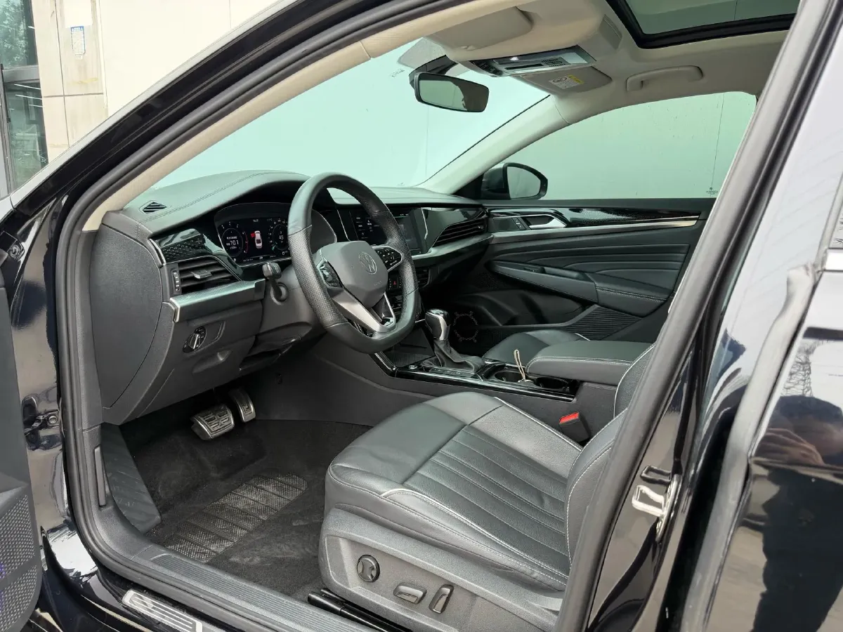 2023 Volkswagen Passat 2.0T 186HP L4 7DCT,autocango,china used car exporter,china ev exporter,chinese used car exporter,chinese used ev exporter