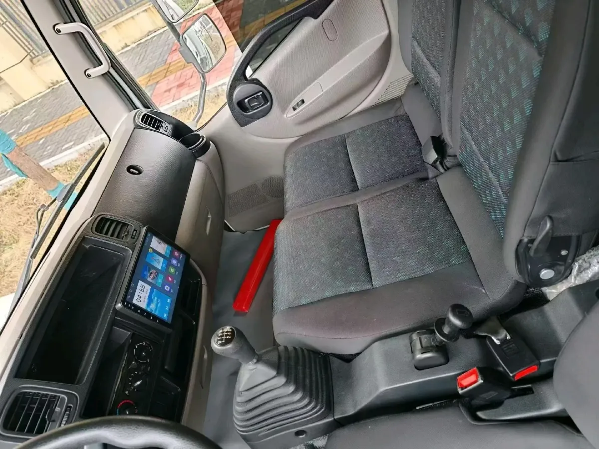 2023 Dongfeng RuiQi 2.4L 158HP L4 5MT,autocango,china used car exporter,china ev exporter,chinese used car exporter,chinese used ev exporter