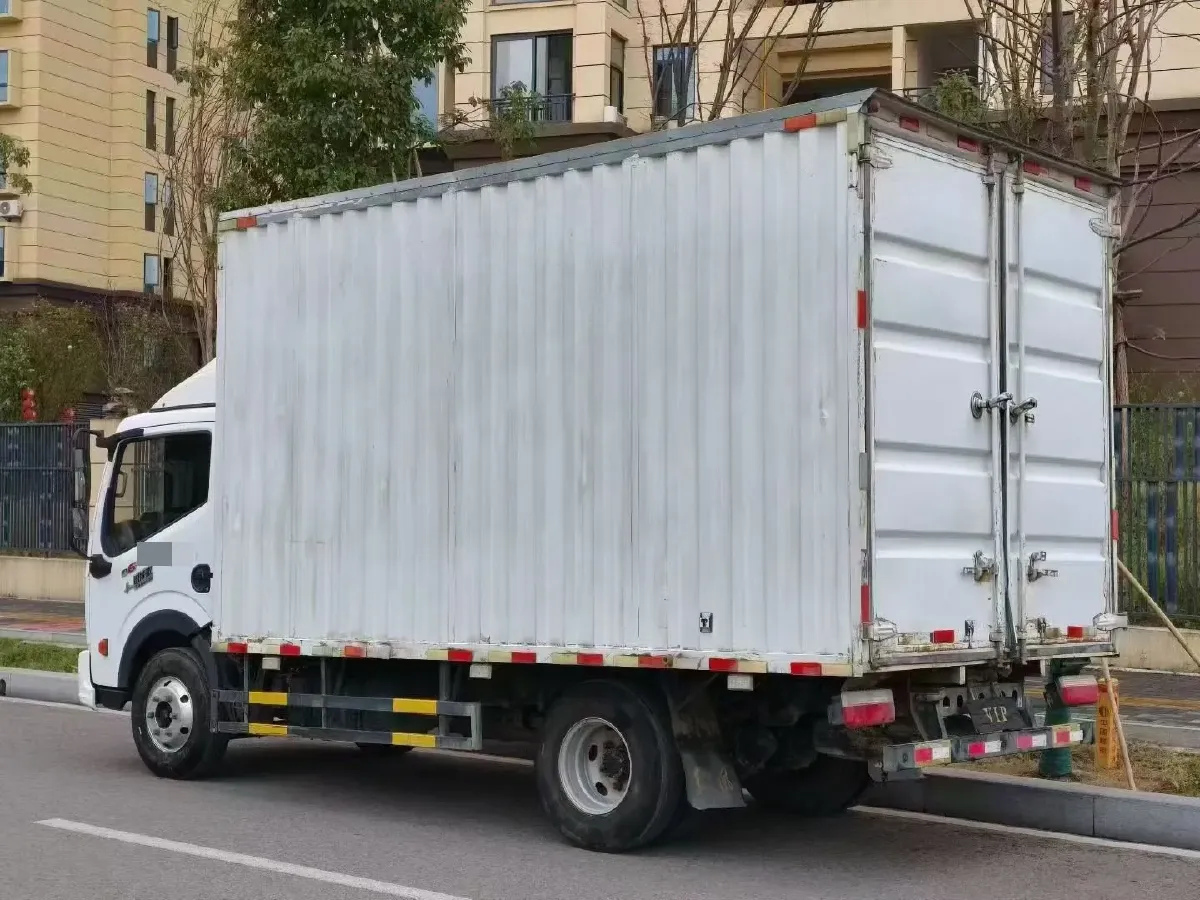 2023 Dongfeng RuiQi 2.4L 158HP L4 5MT,autocango,china used car exporter,china ev exporter,chinese used car exporter,chinese used ev exporter