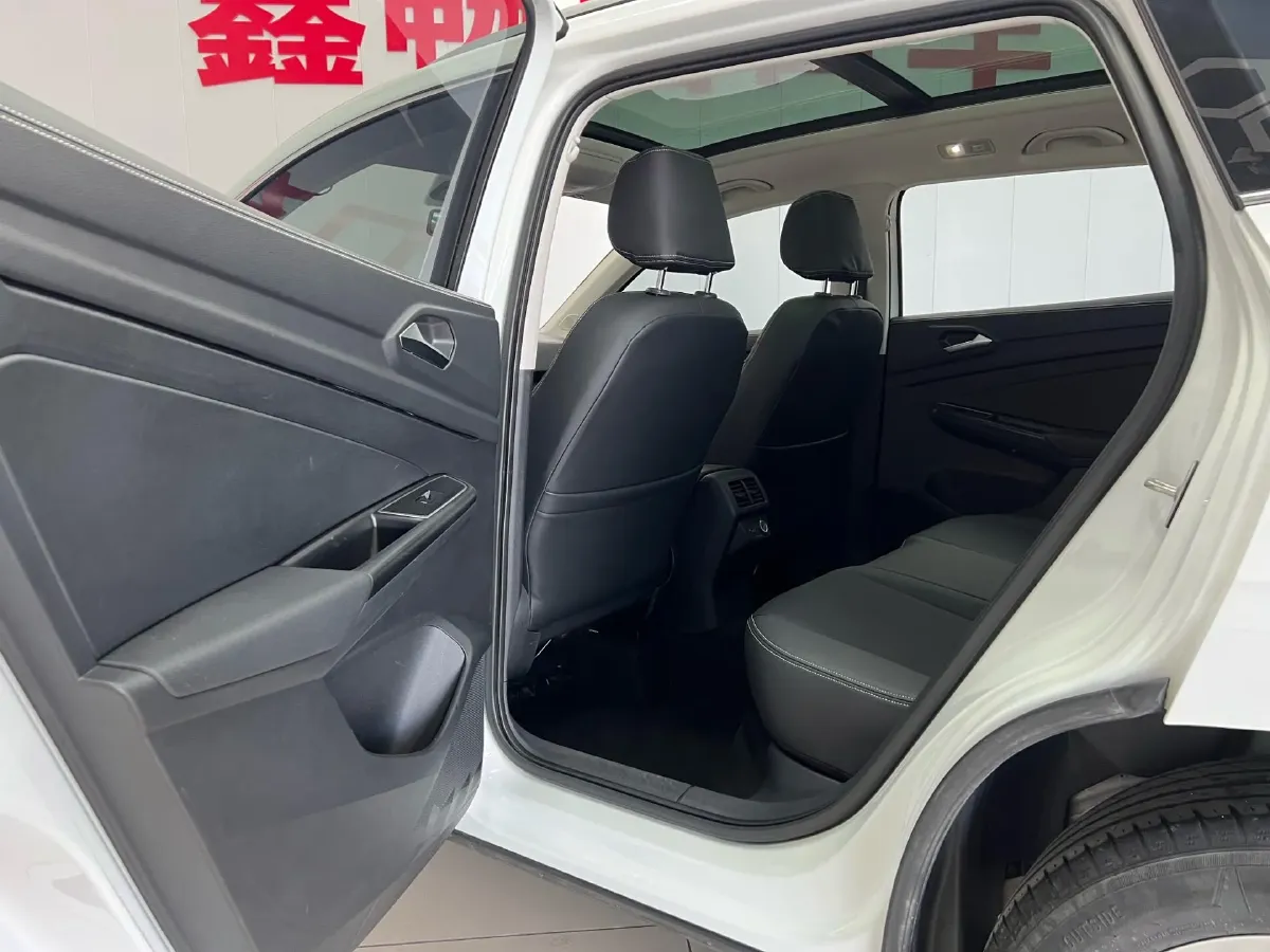 2022 Jetta VS7 1.4T 150HP L4 6AT,autocango,china used car exporter,china ev exporter,chinese used car exporter,chinese used ev exporter