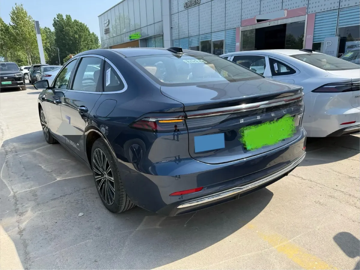 2025 Geely Galaxy A7 1.5L 112HP L4 1DHT PHEV,autocango,china used car exporter,china ev exporter,chinese used car exporter,chinese used ev exporter