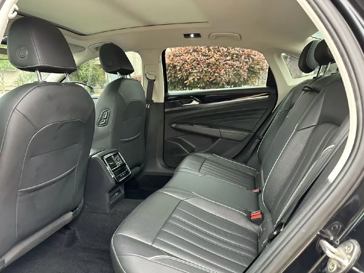 2022 Skoda Kodiak GT 2.0T 186HP L4 7DCT,autocango,china used car exporter,china ev exporter,chinese used car exporter,chinese used ev exporter