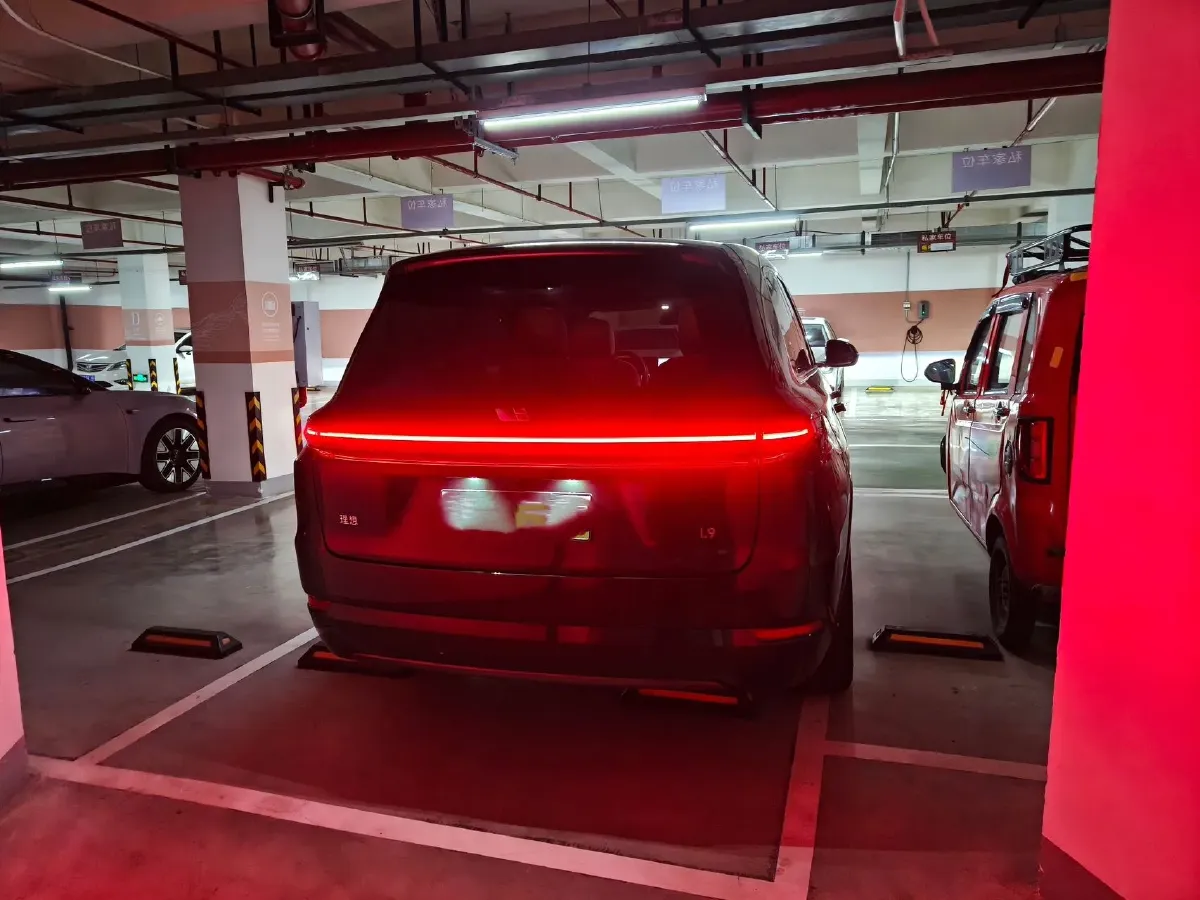 2024 Li L9 Range Extended 154HP REEV 52.3KWH,autocango,china used car exporter,china ev exporter,chinese used car exporter,chinese used ev exporter