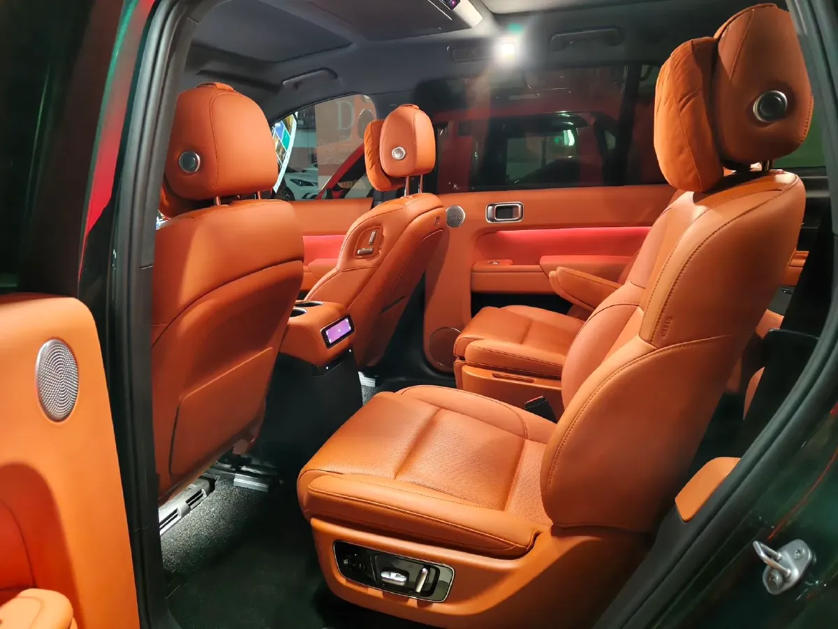 2024 Li L9 Range Extended 154HP REEV 52.3KWH,autocango,china used car exporter,china ev exporter,chinese used car exporter,chinese used ev exporter