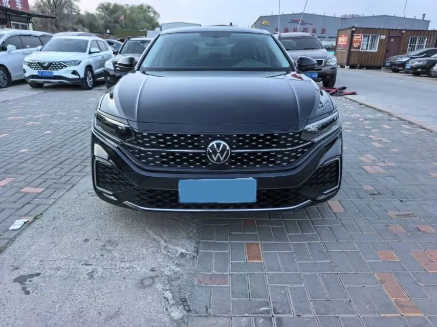 2023 Volkswagen Passat 2.0T 186HP L4 7DCT,autocango,china used car exporter,china ev exporter,chinese used car exporter,chinese used ev exporter