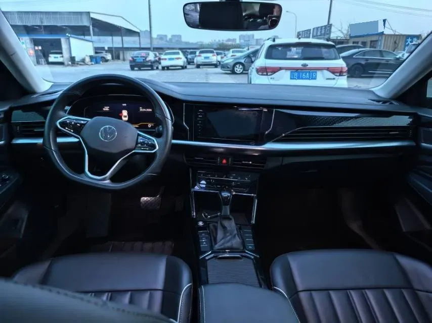 2023 Volkswagen Passat 2.0T 186HP L4 7DCT,autocango,china used car exporter,china ev exporter,chinese used car exporter,chinese used ev exporter