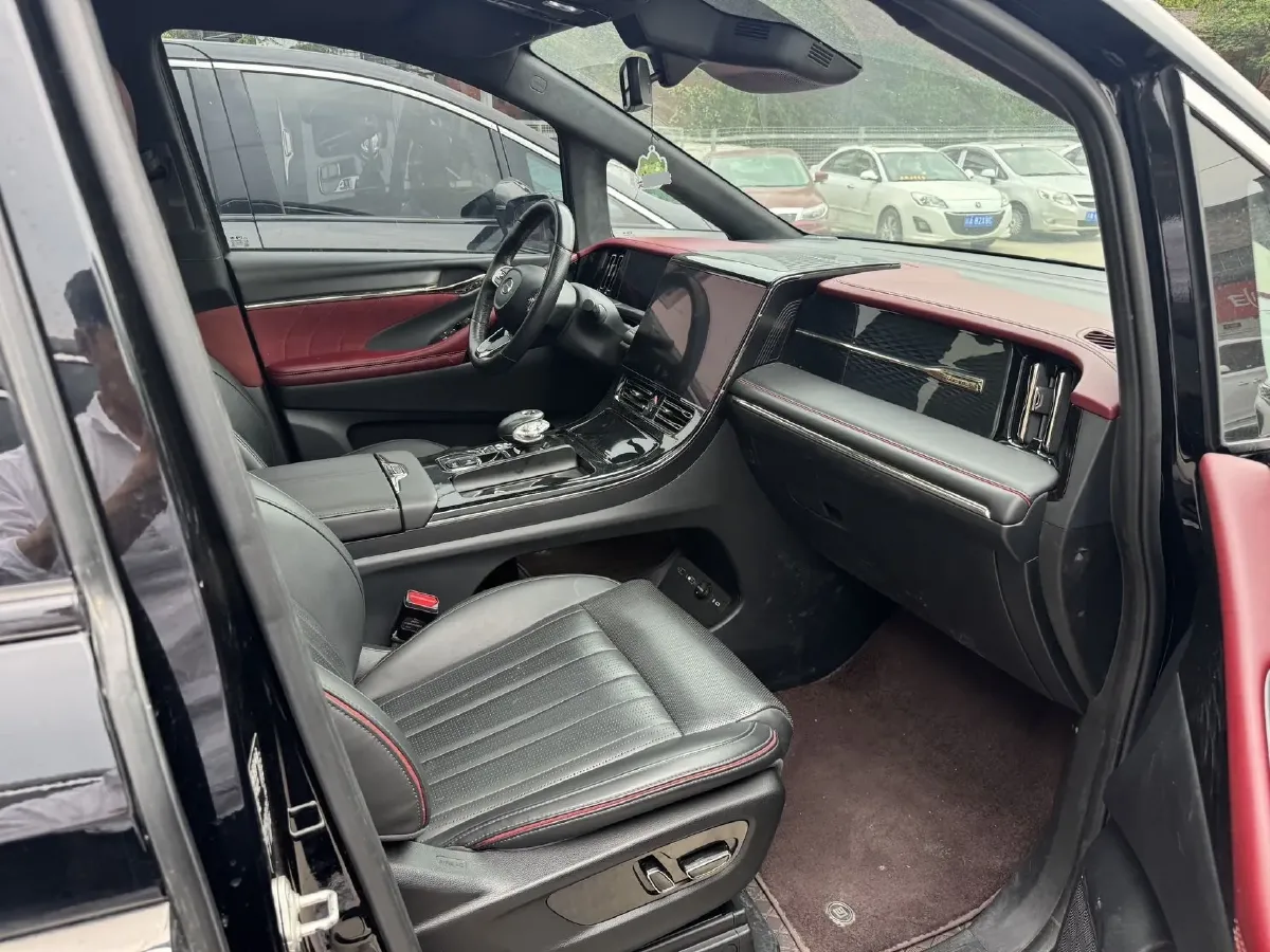 2023 GAC Trumpchi M8 2.0T 252HP L4 8AT,autocango,china used car exporter,china ev exporter,chinese used car exporter,chinese used ev exporter