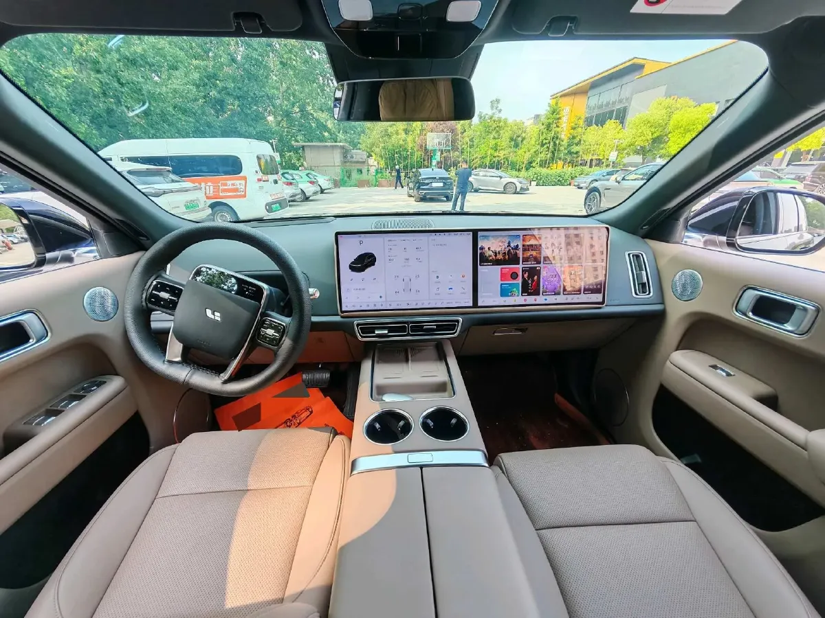 2025 Li L8 Range Extended 154HP REEV,autocango,china used car exporter,china ev exporter,chinese used car exporter,chinese used ev exporter