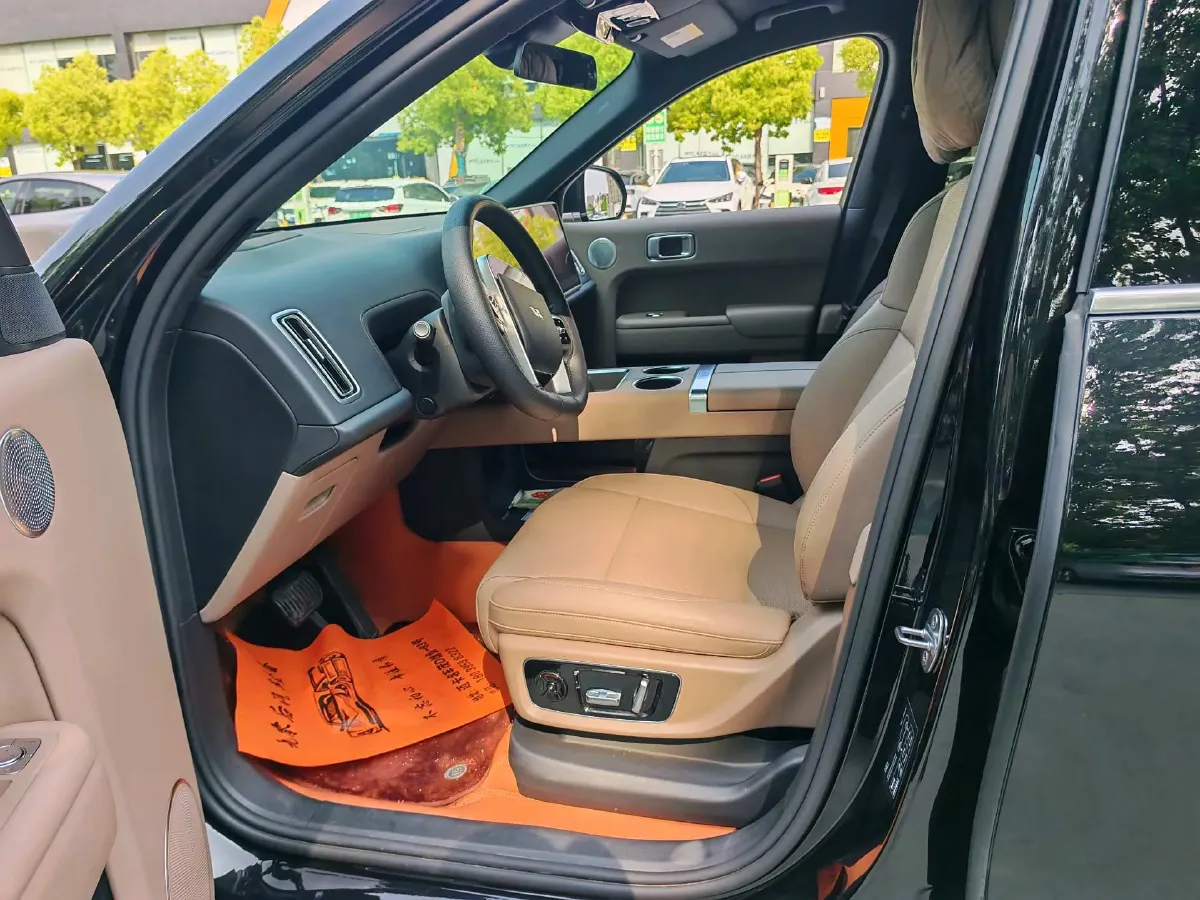 2025 Li L8 Range Extended 154HP REEV,autocango,china used car exporter,china ev exporter,chinese used car exporter,chinese used ev exporter