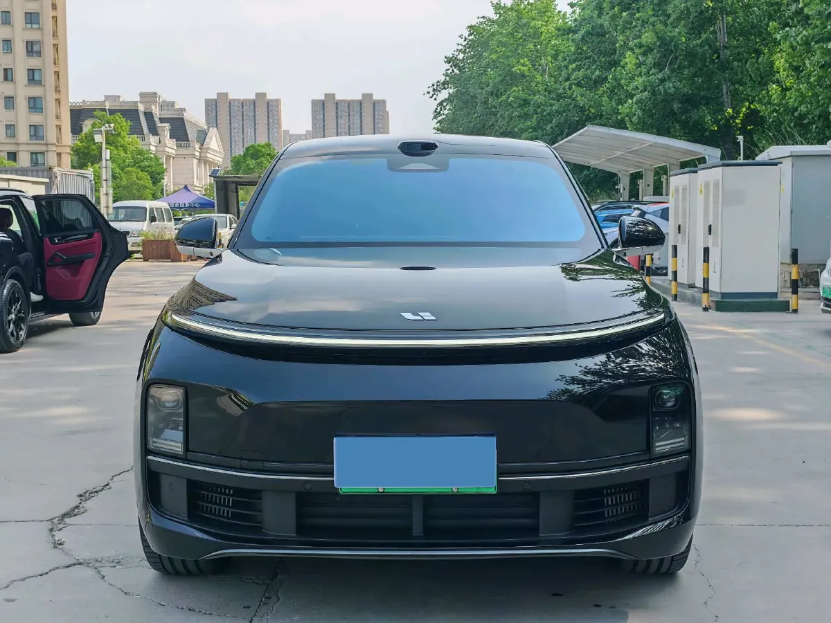 2025 Li L8 Range Extended 154HP REEV,autocango,china used car exporter,china ev exporter,chinese used car exporter,chinese used ev exporter