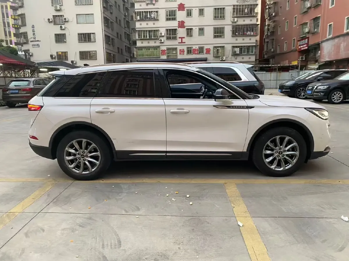 2021 Lincoln Corsair 2.0T 245HP L4 8AT,autocango,china used car exporter,china ev exporter,chinese used car exporter,chinese used ev exporter