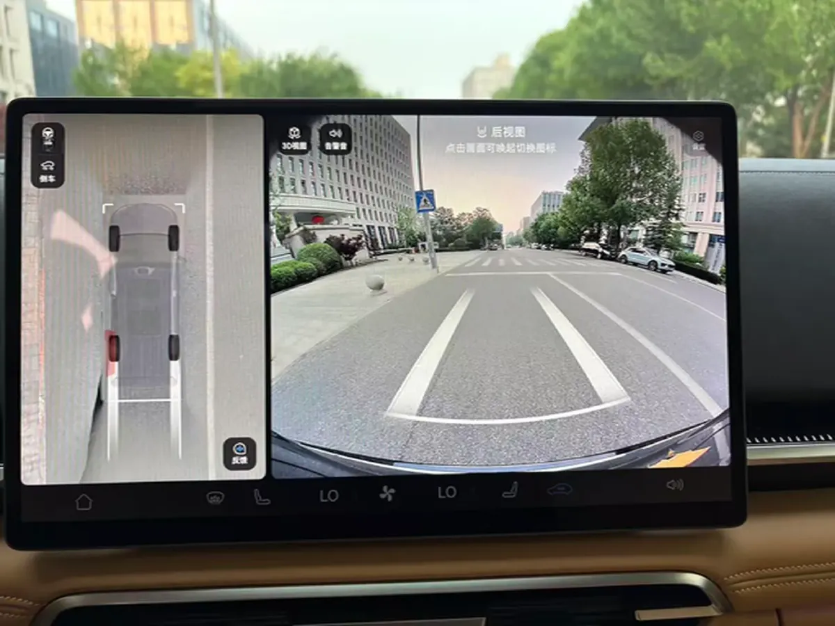 2025 Voyah Dream 1.5T 150HP L4 PHEV 41.7KWH,autocango,china used car exporter,china ev exporter,chinese used car exporter,chinese used ev exporter