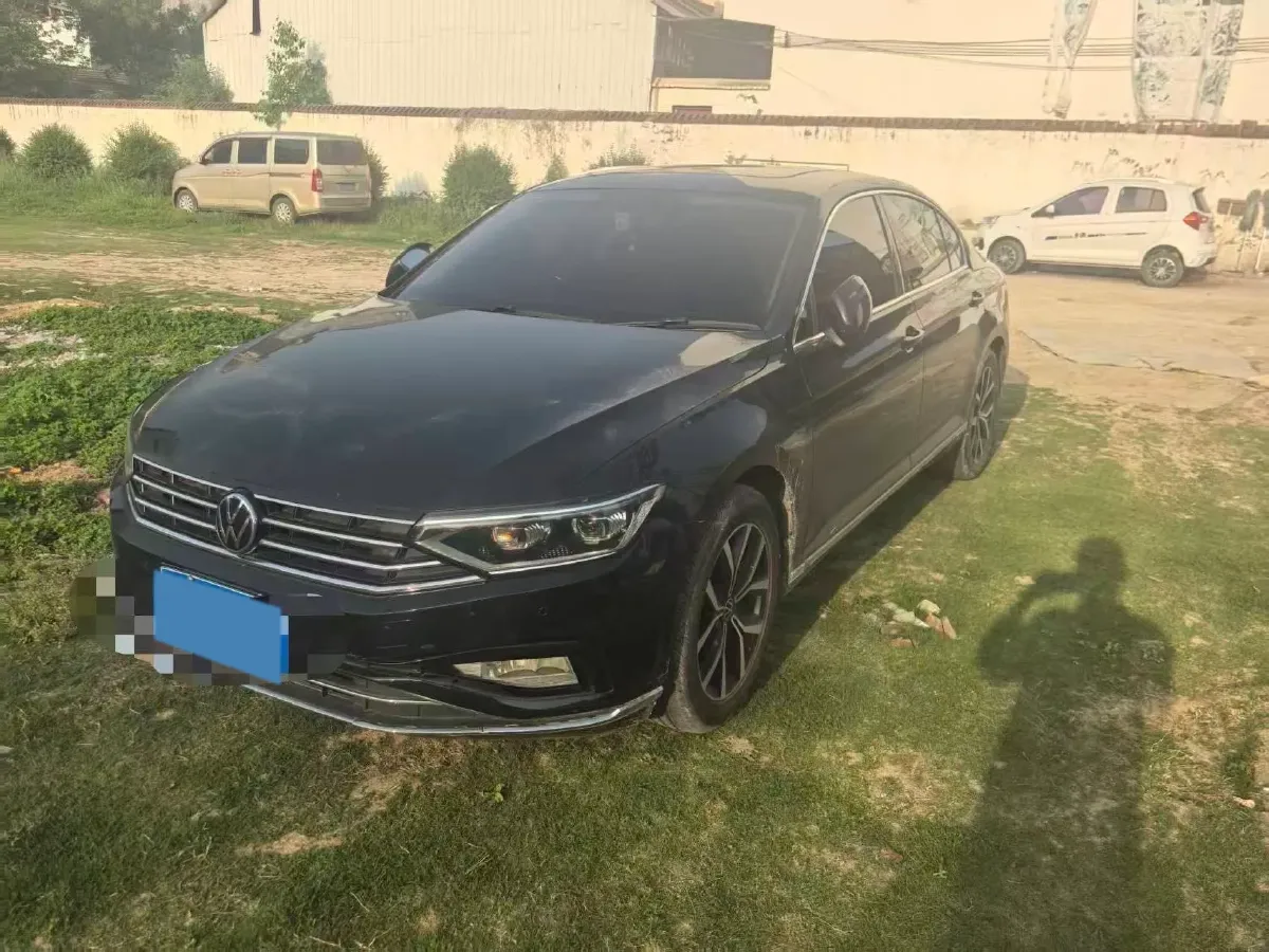 2020 Volkswagen Magotan 2.0T 186HP L4 7DCT,autocango,china used car exporter,china ev exporter,chinese used car exporter,chinese used ev exporter