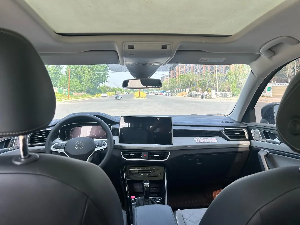 2024 Volkswagen Tayron 2.0T 186HP L4 7DCT,autocango,china used car exporter,china ev exporter,chinese used car exporter,chinese used ev exporter