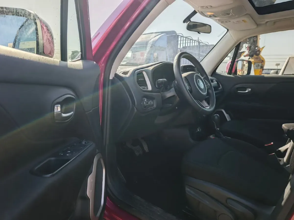 2018 Jeep Renegade 1.4T 150HP L4 7DCT,autocango,china used car exporter,china ev exporter,chinese used car exporter,chinese used ev exporter