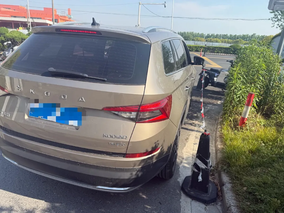 2020 Skoda Kodiak 2.0T 186HP L4 7DCT,autocango,china used car exporter,china ev exporter,chinese used car exporter,chinese used ev exporter