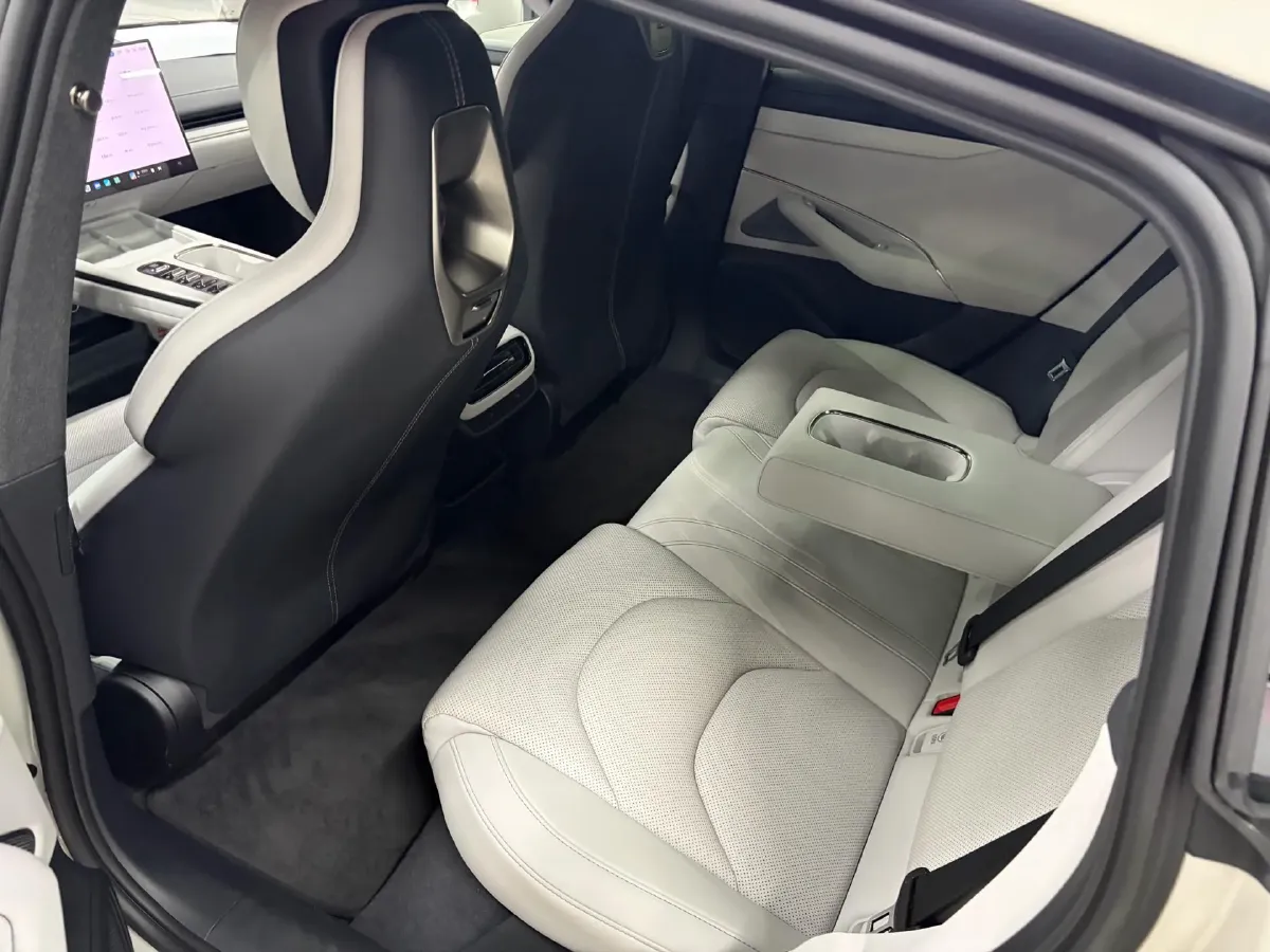 2024 MI SU7 BEV 94.3KWH,autocango,china used car exporter,china ev exporter,chinese used car exporter,chinese used ev exporter