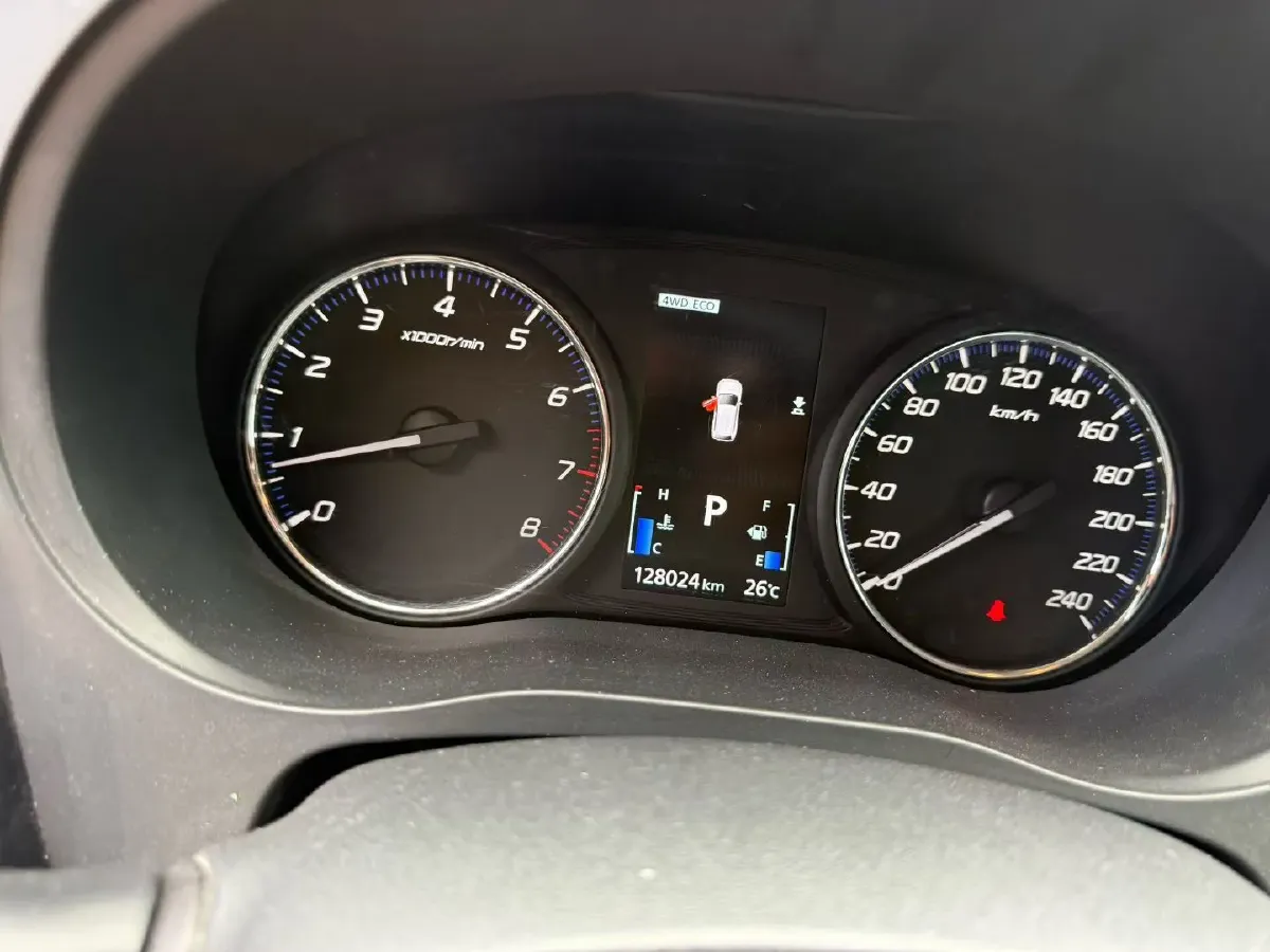 2018 Mitsubishi Outlander 2.4L 192HP L4 CVT,autocango,china used car exporter,china ev exporter,chinese used car exporter,chinese used ev exporter