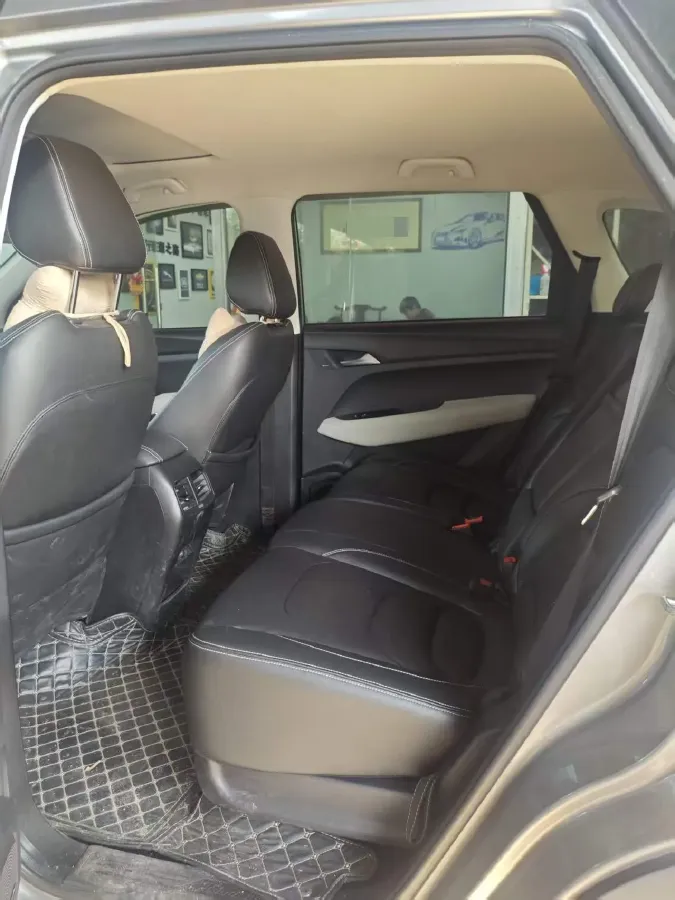 2019 BaoJun 530 1.5T 147HP L4 CVT,autocango,china used car exporter,china ev exporter,chinese used car exporter,chinese used ev exporter