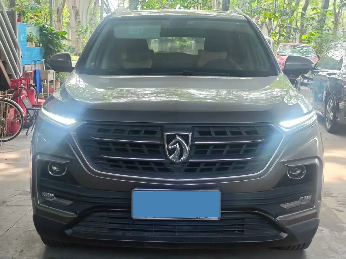 2019 BaoJun 530 1.5T 147HP L4 CVT,autocango,china used car exporter,china ev exporter,chinese used car exporter,chinese used ev exporter